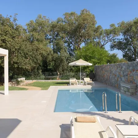Villa Pelagias Lefka With Heated Pool
