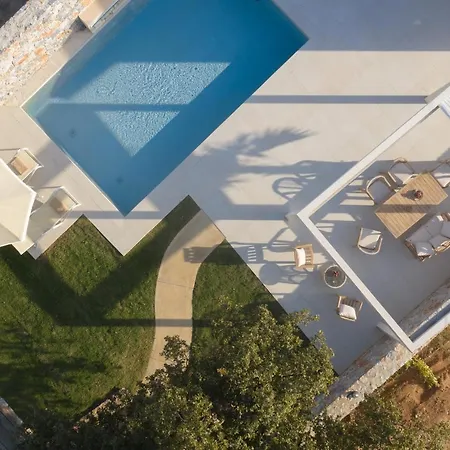 Villa Pelagias Lefka With Heated Pool