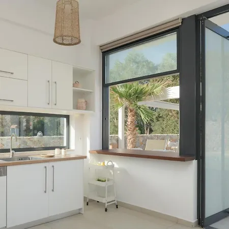 Villa Pelagias Lefka With Heated Pool *